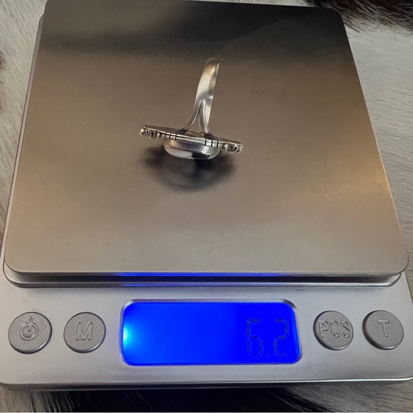 ❤️ White Buffalo Turquoise Oval Ring Navajo Style Matte Sterling ADJ Sz 5 to 7.5 - Picture 7 of 13